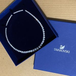 Swarovski Crystal wreath Necklace